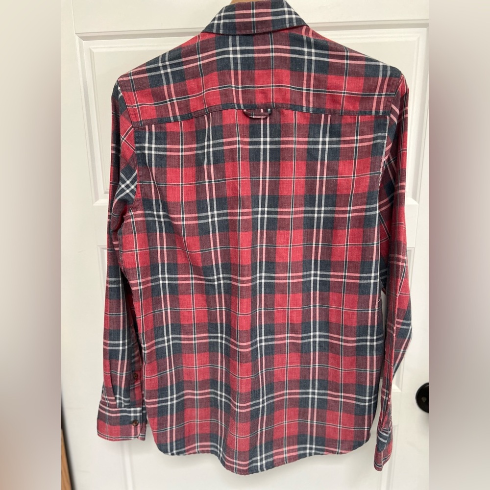 Thread & Cloth - Picture 2 of 3
